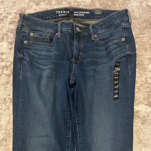 NWT Torrid Perfect Boyfriend Ankle Vintage Stretch Jean
